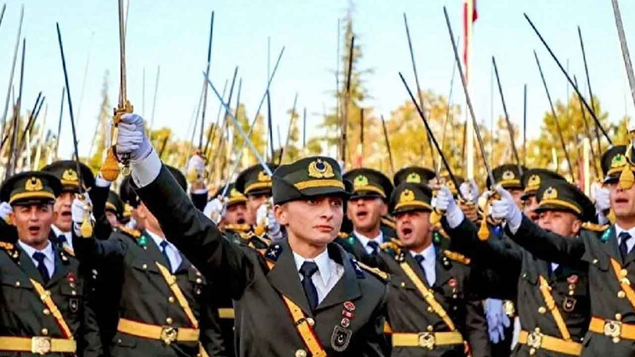 Foto - Mahkeme aptala anlatır gibi tekrar tekrar anlattı! Teğmenler emri dinlemedi 