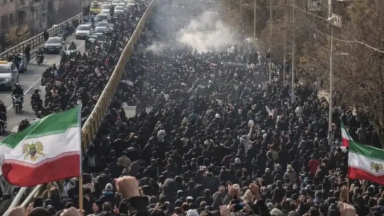 Foto - Mahsun Kırmızıgül’den saçma sapan "İran" paylaşımı! Gelen tepkiler karşısında resmen çıldırdı