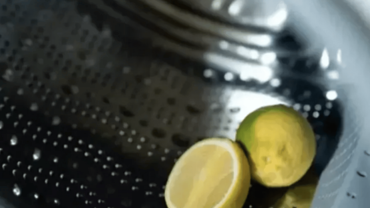 Foto - Makineye bir adet limon atarsanız ne olur? Limonun içindeki sitrik asit...