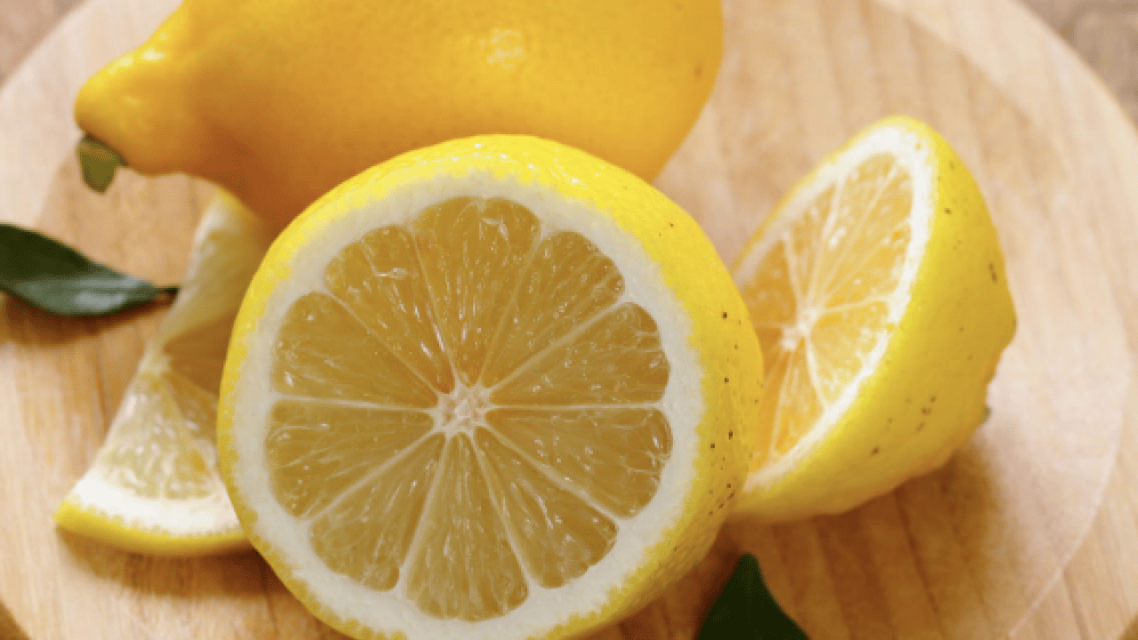Foto - Makineye bir adet limon atarsanız ne olur? Limonun içindeki sitrik asit...