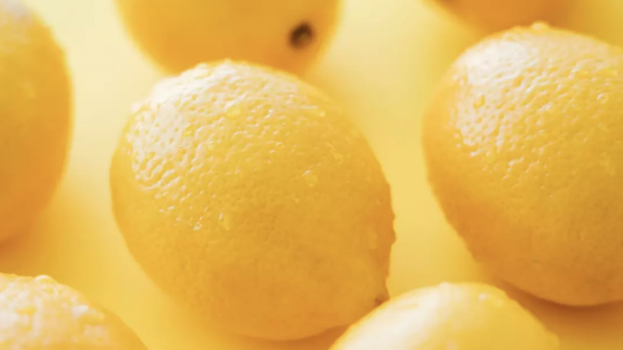 Foto - Makineye bir adet limon atarsanız ne olur? Limonun içindeki sitrik asit...