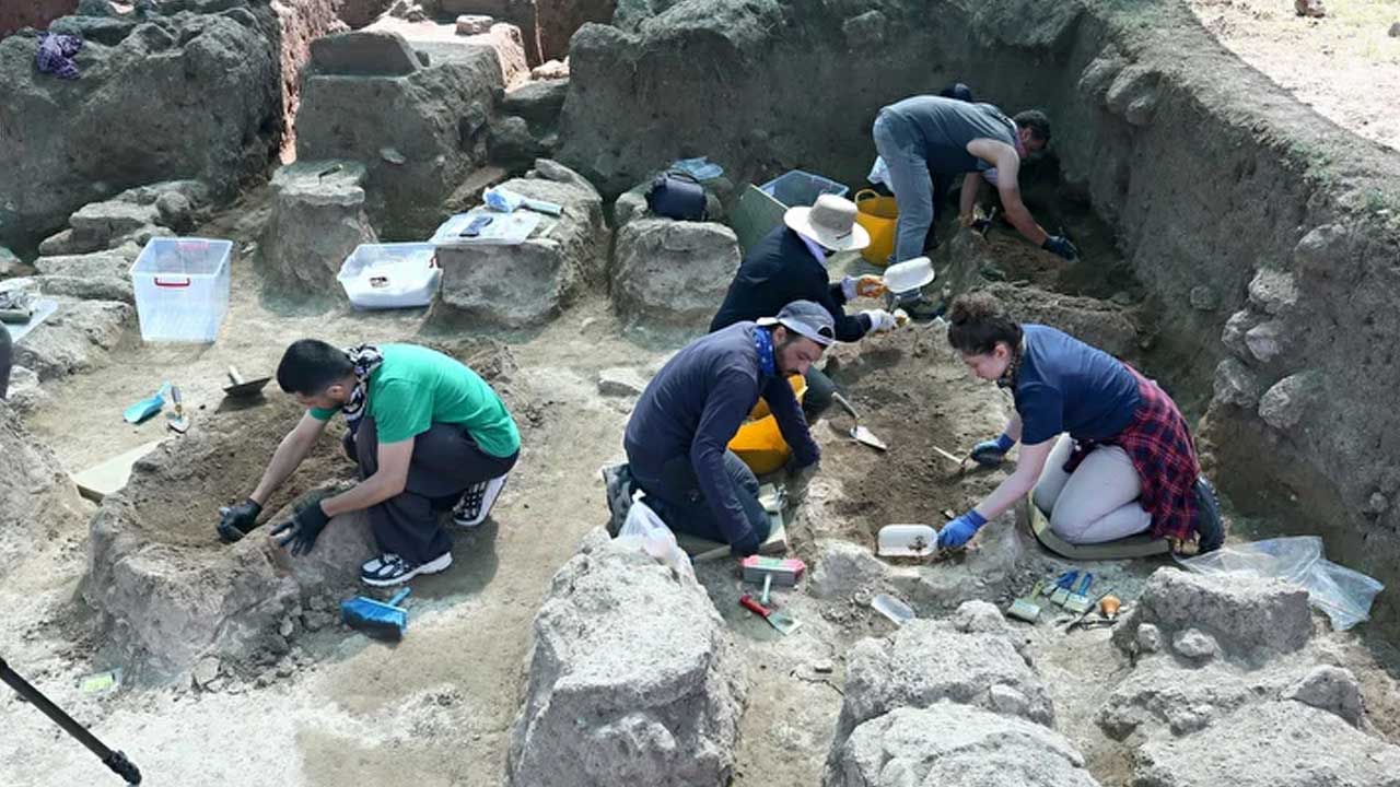 Foto - Malazgirt şehitlerini DNA belirleyecek