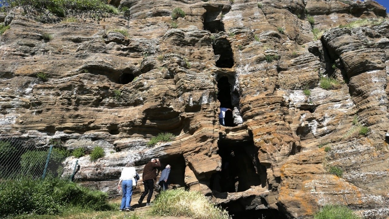 Foto - Manevi atmosfer eşsiz manzara Bapir-i Kal zaviyesi ile mağaralarla zaman yolculuğu