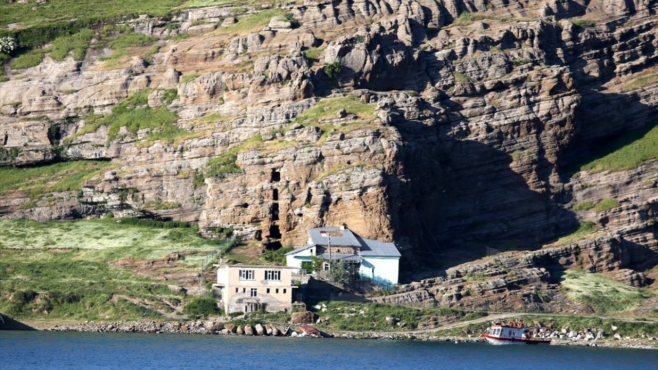 Foto - Manevi atmosfer eşsiz manzara Bapir-i Kal zaviyesi ile mağaralarla zaman yolculuğu