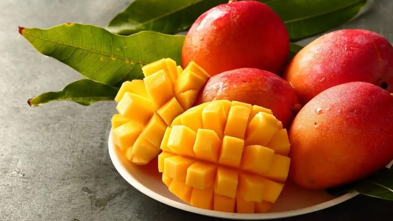 Foto - Mango nasıl yenir? 4 teknikten haberdar oldunuz mu? Bunu yapanlar, çekirdekler gidiyor! 