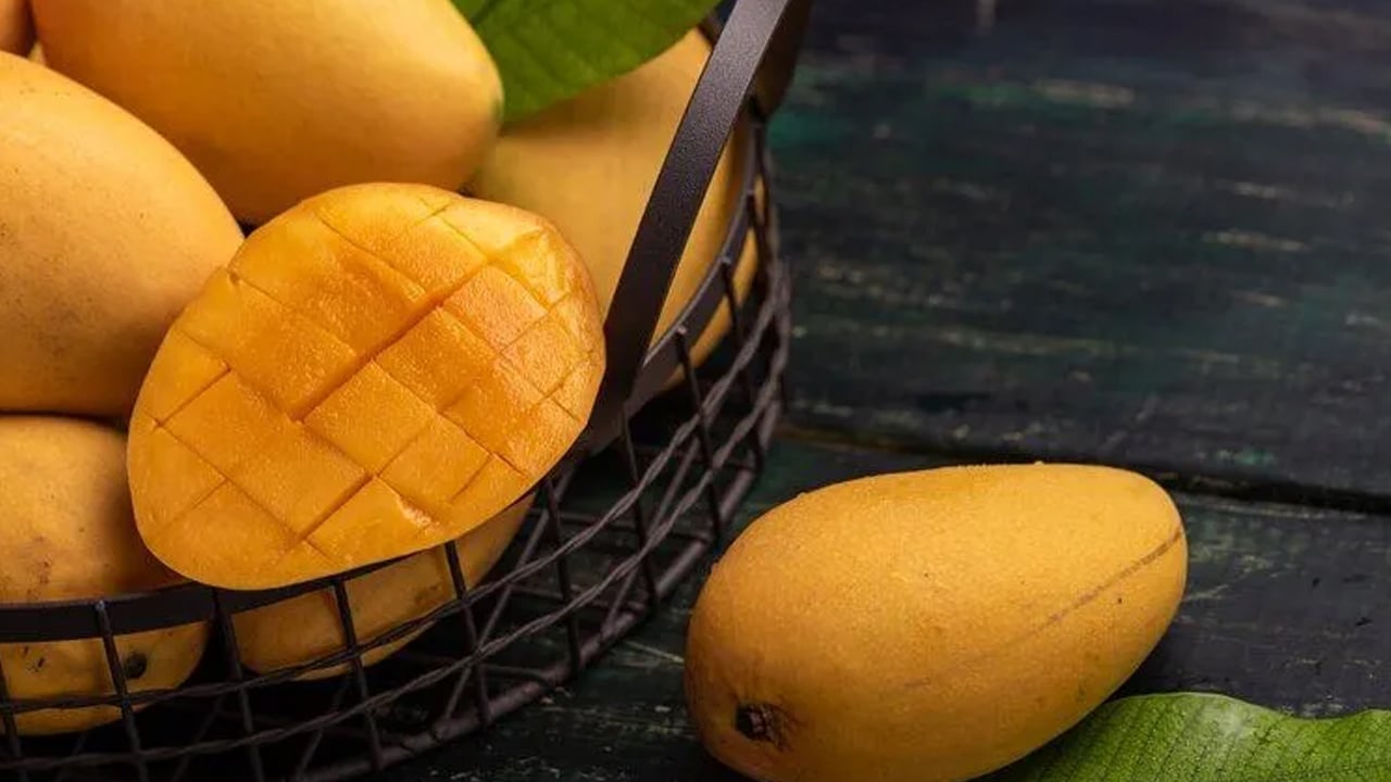 Foto - Mango nasıl yenir? 4 teknikten haberdar oldunuz mu? Bunu yapanlar, çekirdekler gidiyor! 