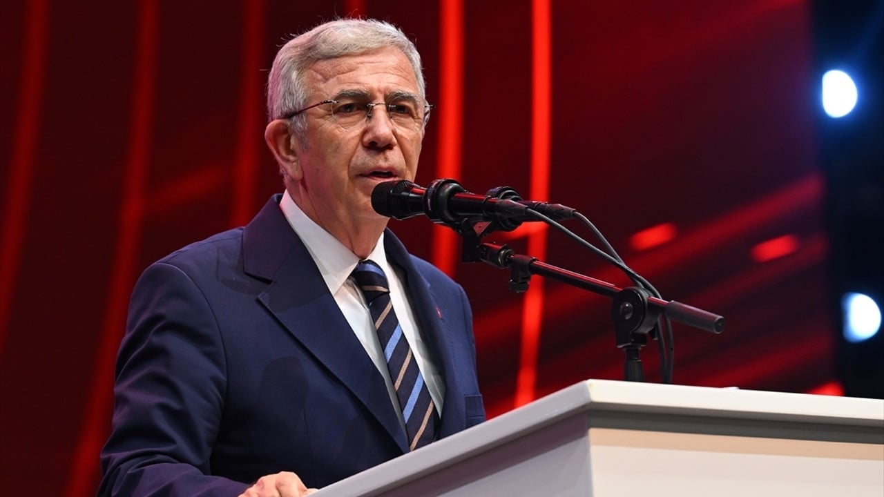 Foto - Mansur Yavaş, neden Özgür Özel’in yanında saf tuttu? Sebebi bambaşka çıktı, herkes ters köşe oldu