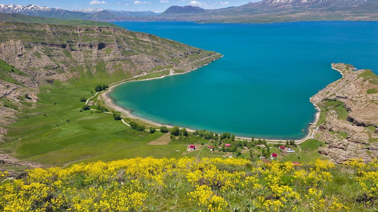 Manzarasıyla büyülüyor! Doğa ve inanç turizminin yeni rotası oldu