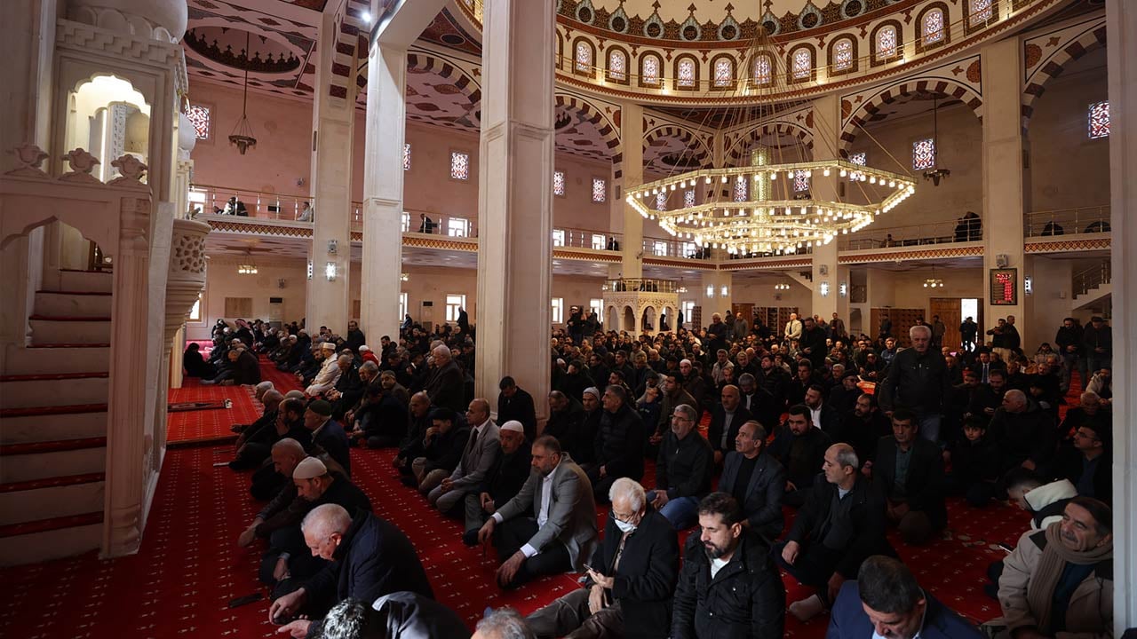 Mardin’de anlamlı etkinlik: 15 Temmuz şehitleri için hatim okundu