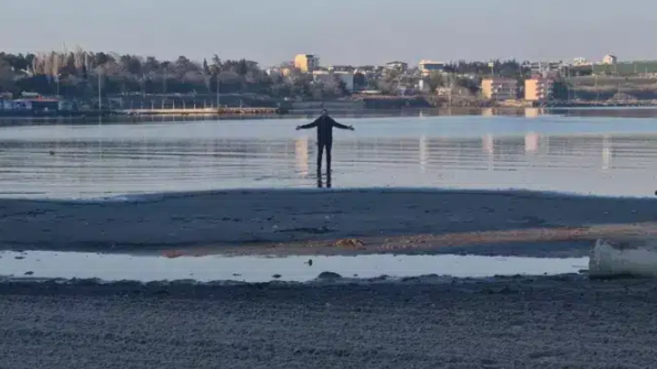 Foto - Marmara Denizi 20 metre çekildi: Tekirdağ'da korkutan görüntü