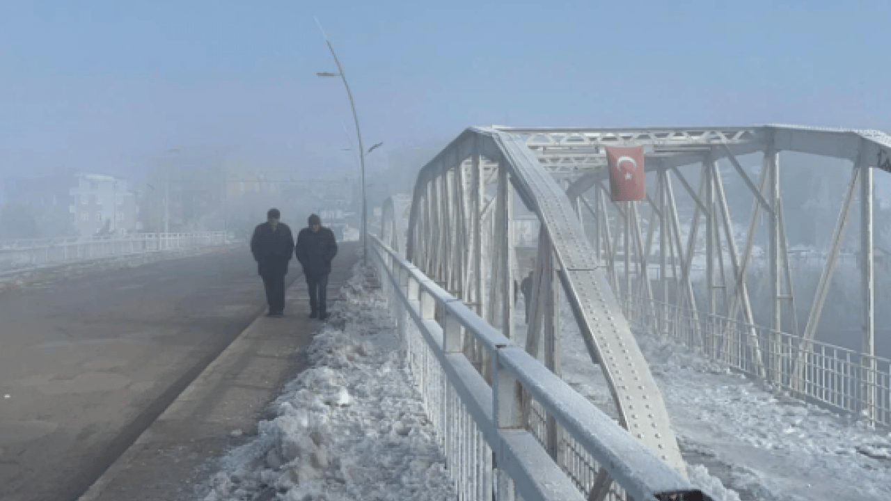 Foto - Mart ayında rekor soğuk! Kent adeta buz tuttu