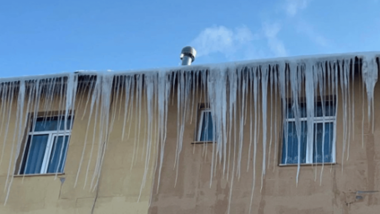 Foto - Mart ayında rekor soğuk! Kent adeta buz tuttu