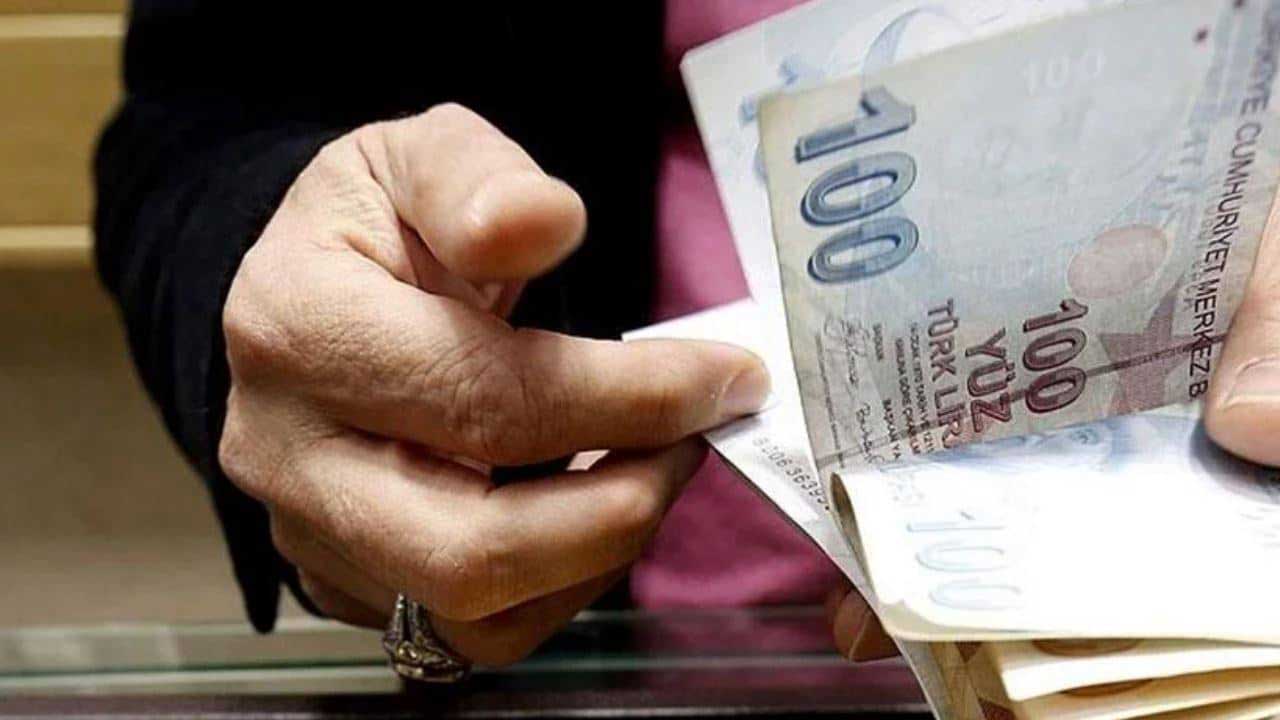 Foto - Masadaki rakam netlik kazandı İşte emekliye verilecek Ramazan ve Kurban bayramı ikramiyesi