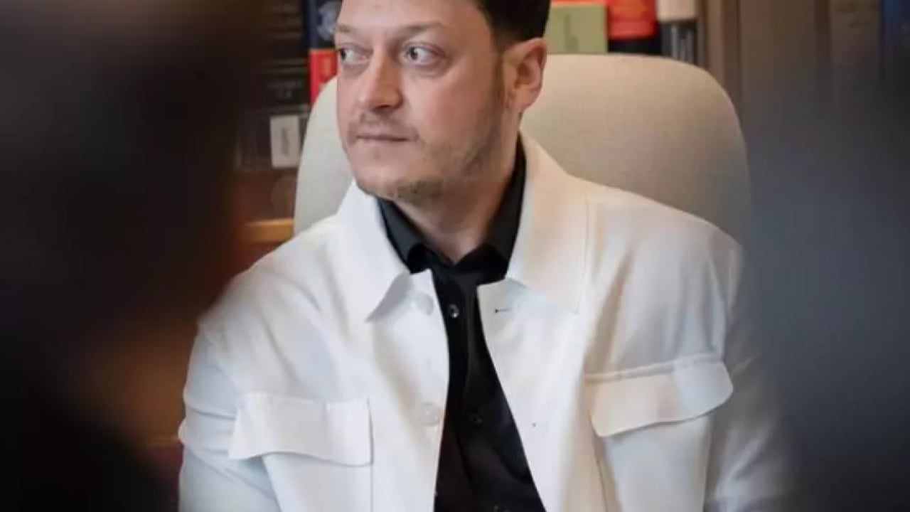 Foto - Masut Özil huzuru Kuran-ı Kerim'de buldu: 'Kötü yolda değilsem imanım sayesinde!'