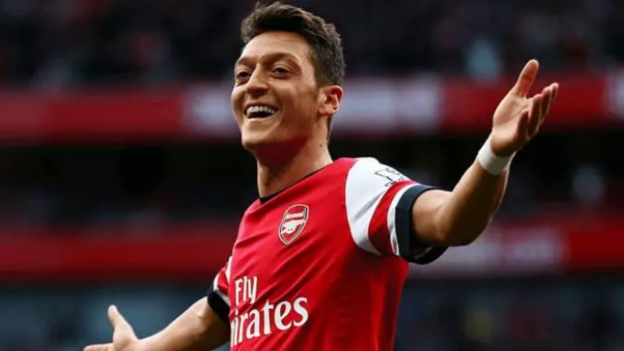 Foto - Masut Özil huzuru Kuran-ı Kerim'de buldu: 'Kötü yolda değilsem imanım sayesinde!'