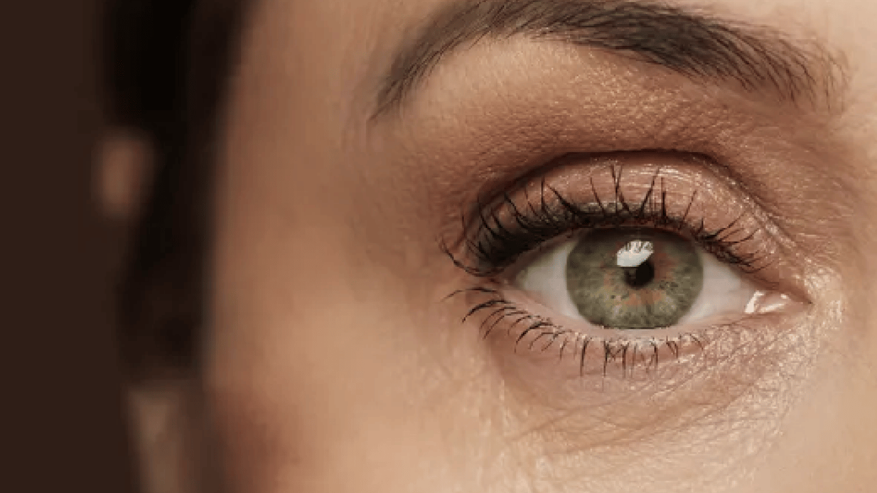 Mavi sanıyorduk ama gerçekten yanılmışız! Bilim insanları en az rastlanan göz rengini belirledi