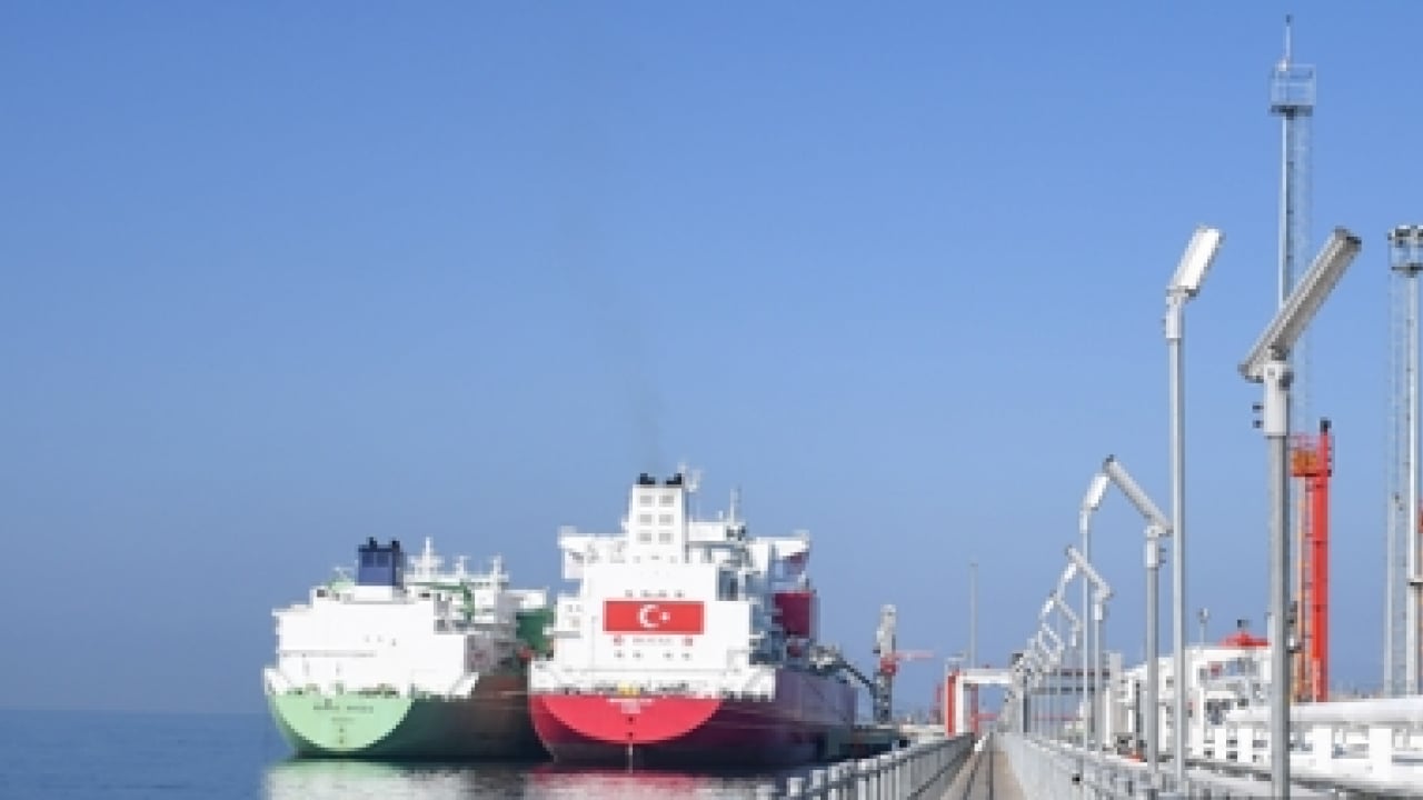 Foto - Mavi Vatan'da enerji hamlesi: Türkiye doğal gazda elini güçlendiriyor! İkinci FSRU ile arz güvenliğine dev takviye