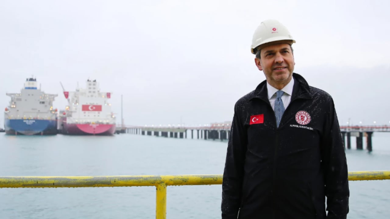 Foto - Mavi Vatan'da enerji hamlesi: Türkiye doğal gazda elini güçlendiriyor! İkinci FSRU ile arz güvenliğine dev takviye