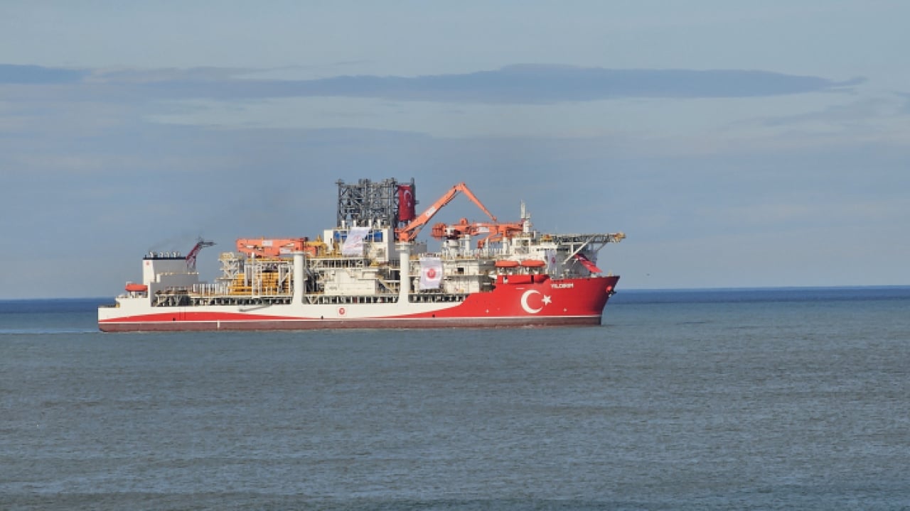 Foto - Mavi Vatan’ın yeni gücü Karadeniz’de: ‘Yıldırım’ Filyos’a demirledi!