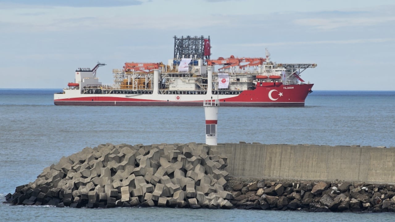 Mavi Vatan’ın yeni gücü Karadeniz’de: ‘Yıldırım’ Filyos’a demirledi!