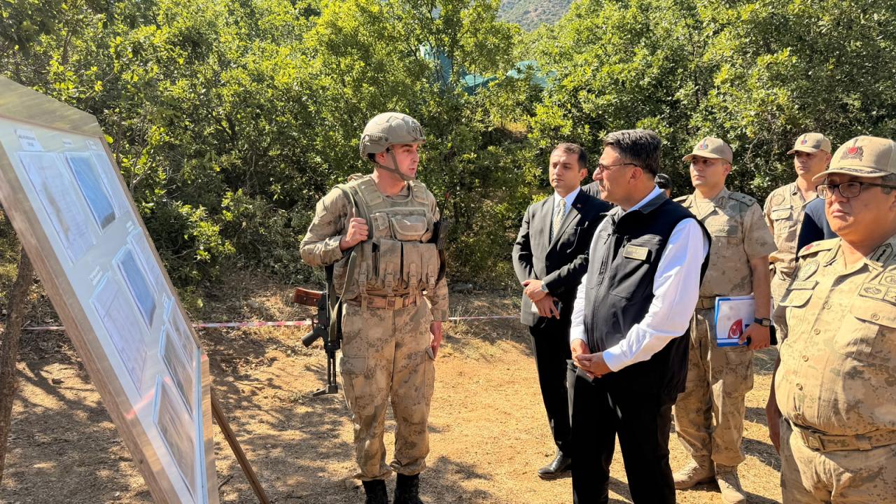 Foto - Mayınlı alanlar JÖMAT timleriyle güvenli hale getiriliyor