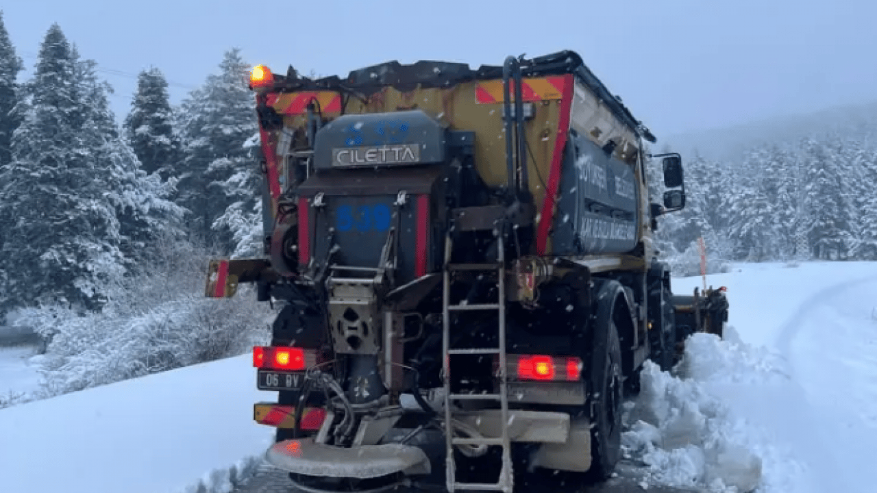 Foto - Mayıs ayında kar şoku: Kış geri döndü, yollar kapandı