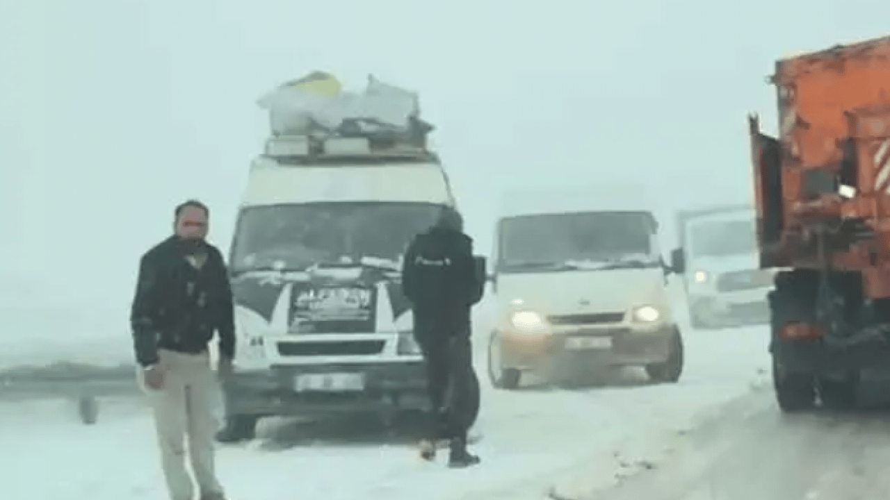 Foto - Mayıs ayında kar şoku: Kış geri döndü, yollar kapandı