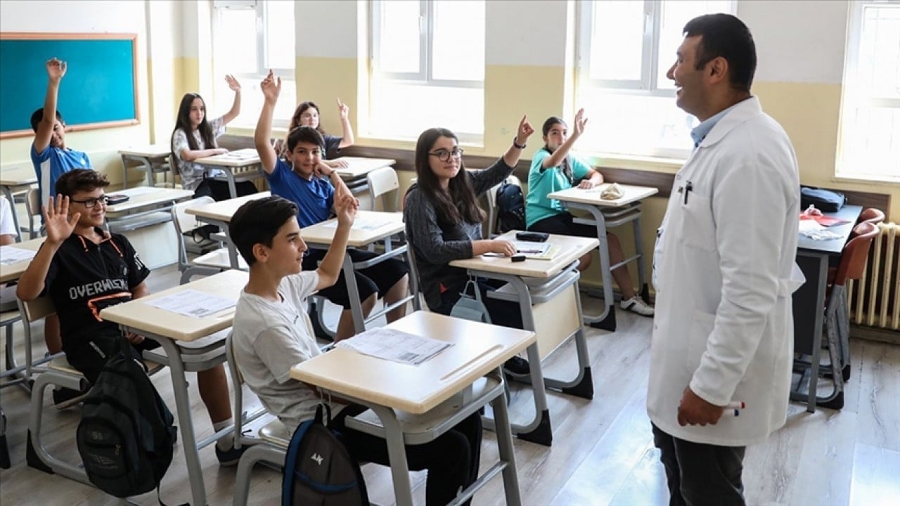 Foto - MEB duyurdu! Öğretmenlerin yer değiştirme başvuru tarihleri belli oldu