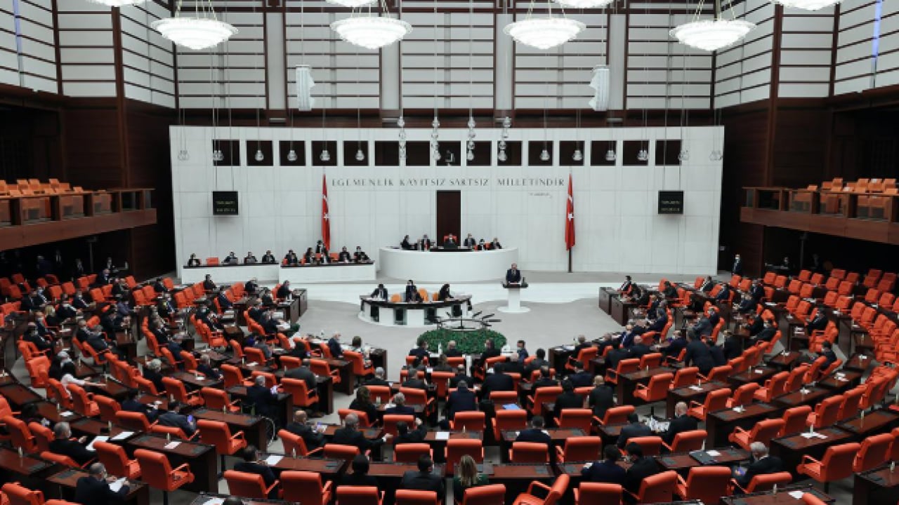 Foto - Meclis’te kritik mesai başlıyor: 12. Yargı Paketi, IBAN mağdurları ve TSK düzenlemesi Genel Kurul'da!