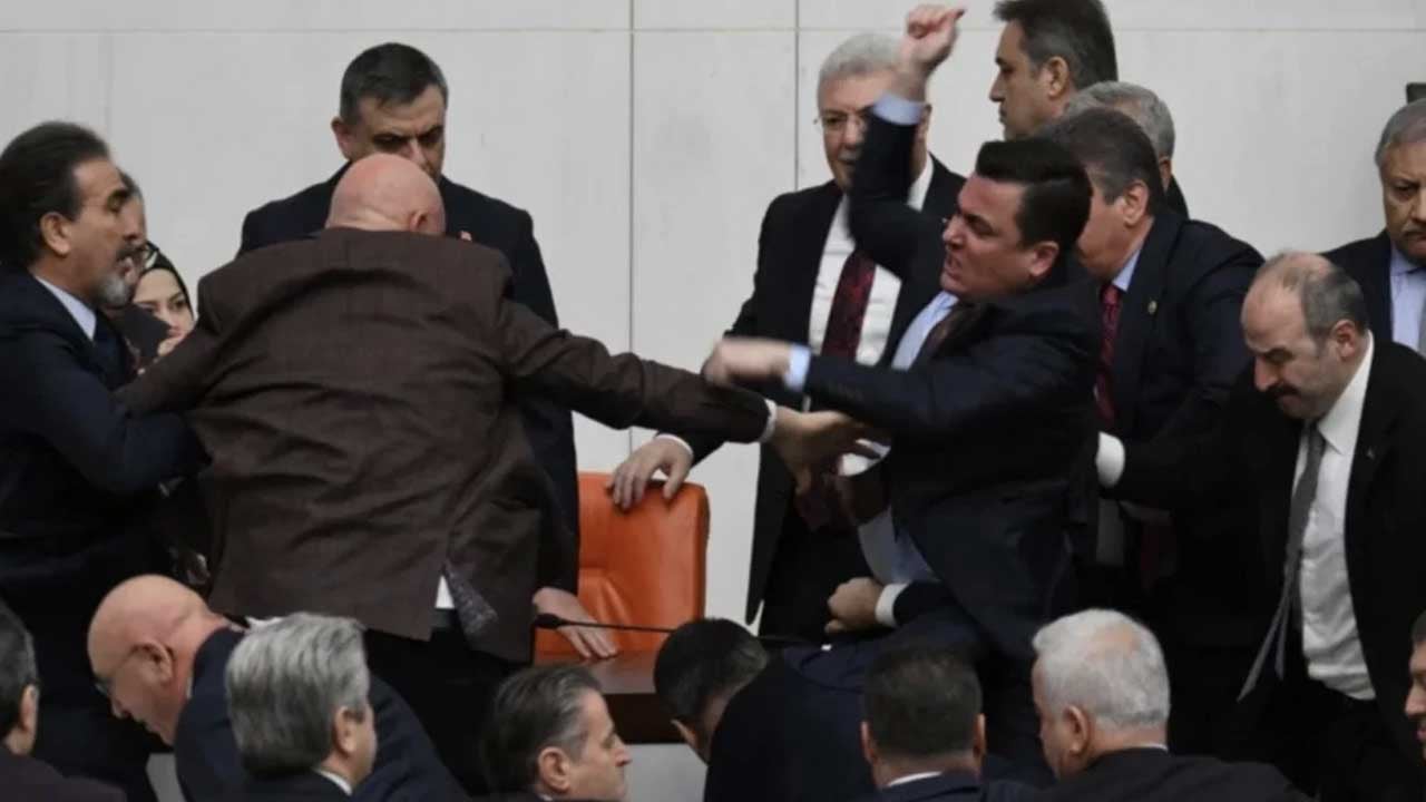Foto - Meclis’teki yumruklu kavganın en net görüntüleri
