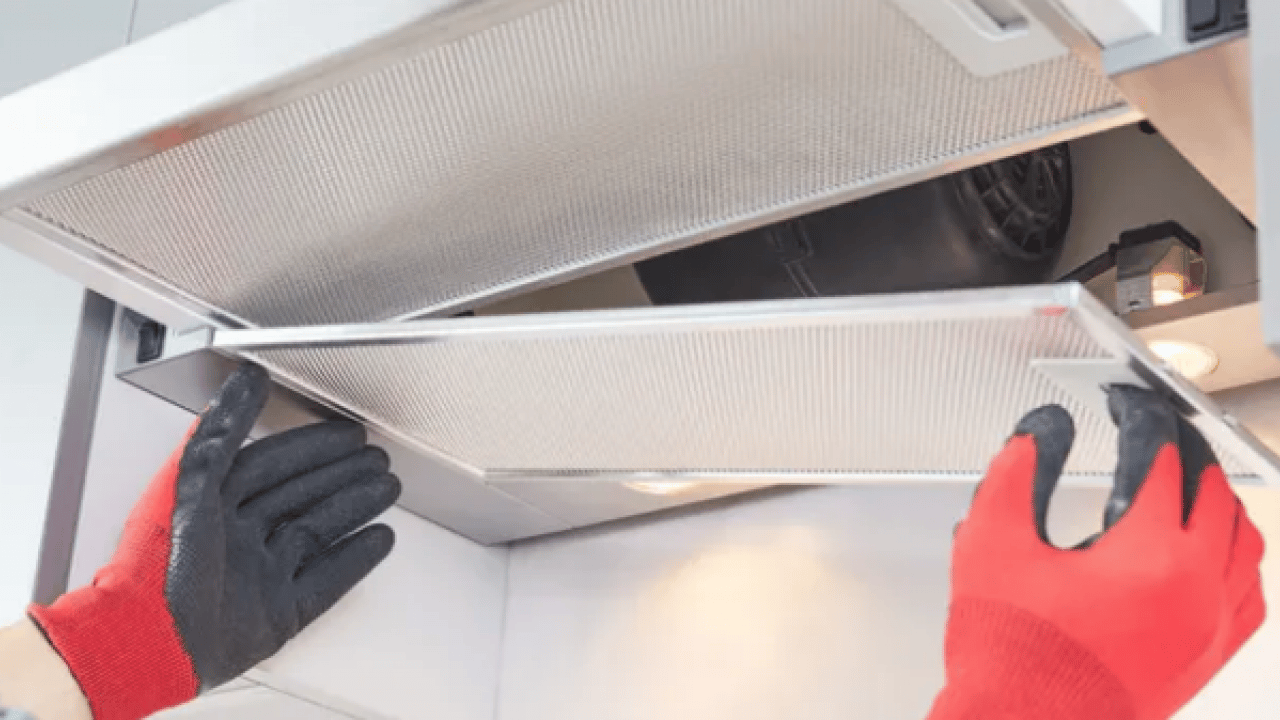 Foto - Meğer bugüne kadar boşuna ovup temizlemişiz... Davlumbazdaki yapış yapış yağlar su gibi akacak! 