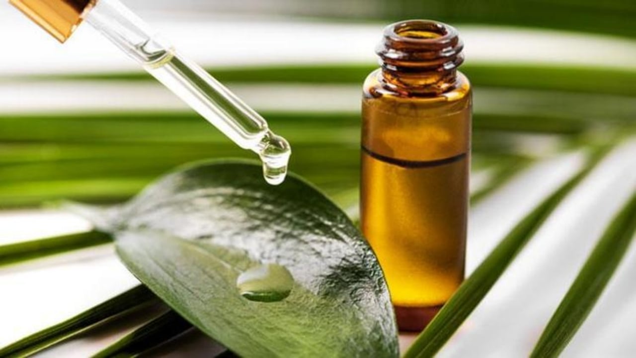 Meğer çözümü kimse bilmiyormuş! İşte tırnak mantarını tek gecede kurutan, ayak kokusunu vakum gibi çeken mucizevi yöntem