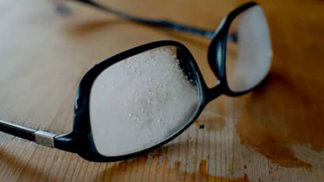 Foto - Meğer ne kadar kolaymış: Gözlük temizlemenin 2 basit yolu!