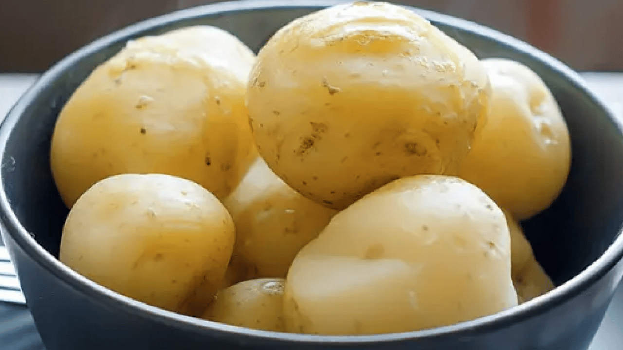 Meğer ne kadar zararlıymış! Patates hakkında bildiklerinizi unutun: Herkes tüketiyor ama...