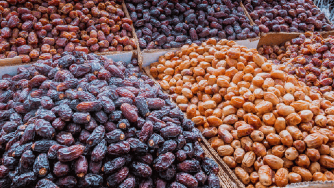 Foto - Meğer neler yapıyormuş: Hurmanın yanında bir bardak su içmenin 10 faydası!