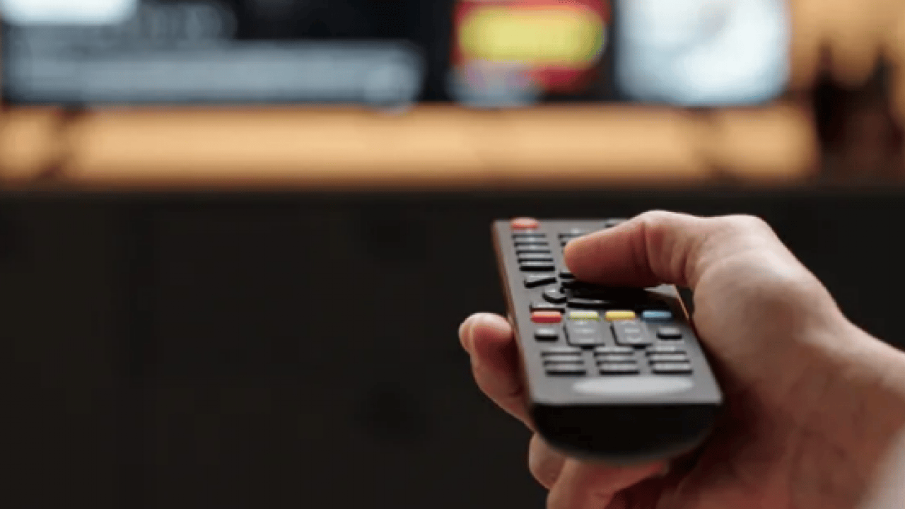 Foto - Meğer sadece kanal... Televizyon kumandasındaki o gizli tuşun sırrı çözüldü!