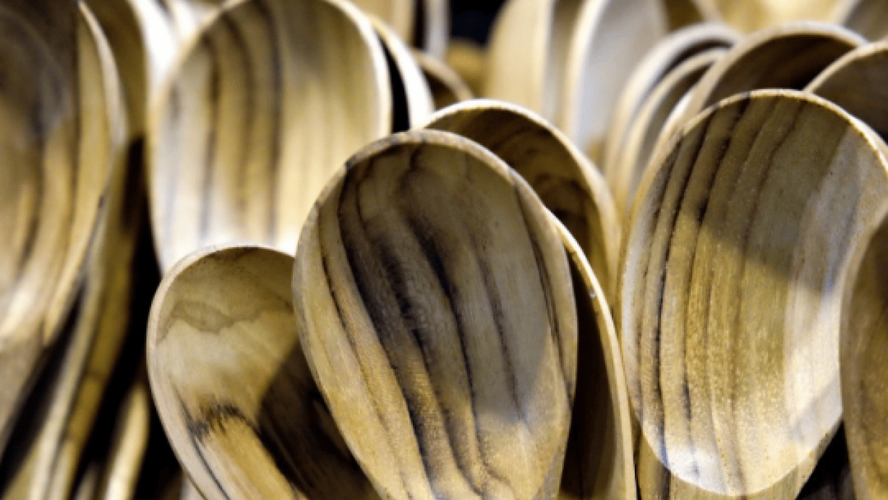 Meğerse zehir saçıyormuş! Mutfakta tahta kaşık kullanırken dikkat