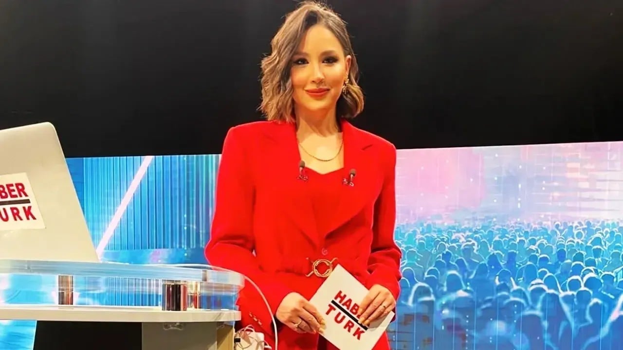 Foto - Mehmet Akif Ersoy hakkında gündemi sarsacak iddia: LED'in önüne geç