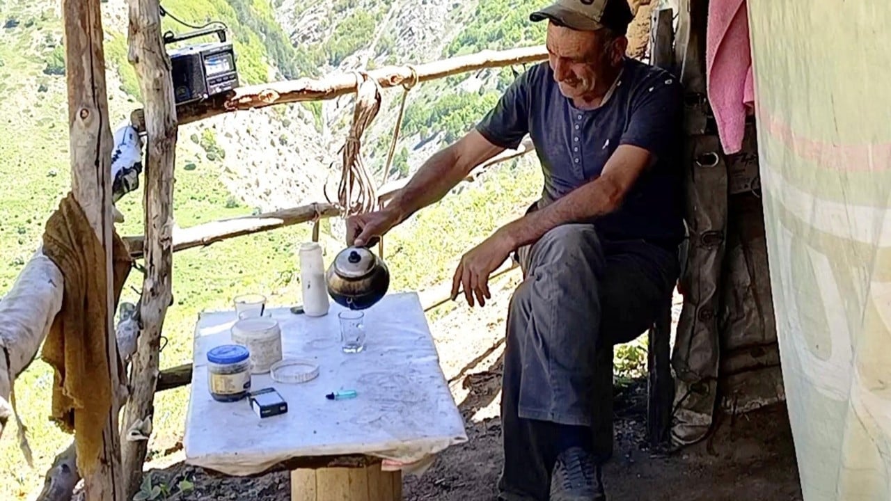 Foto - Mekanı Keşiş Dağı oldu 40 yılın 20 yılı dağlarda tek başına