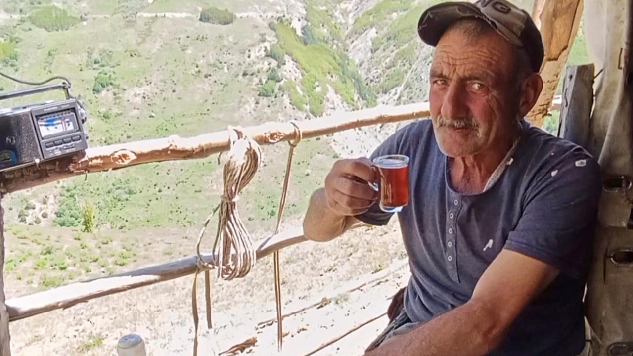 Foto - Mekanı Keşiş Dağı oldu 40 yılın 20 yılı dağlarda tek başına