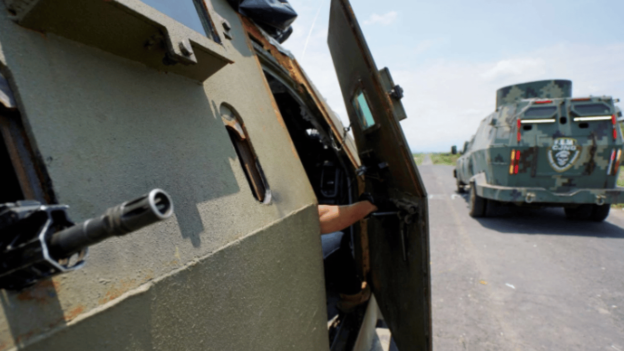 Foto - Meksika sokakları cehennemi yaşıyor! Kartel lideri öldü, ortalık birbirine girdi