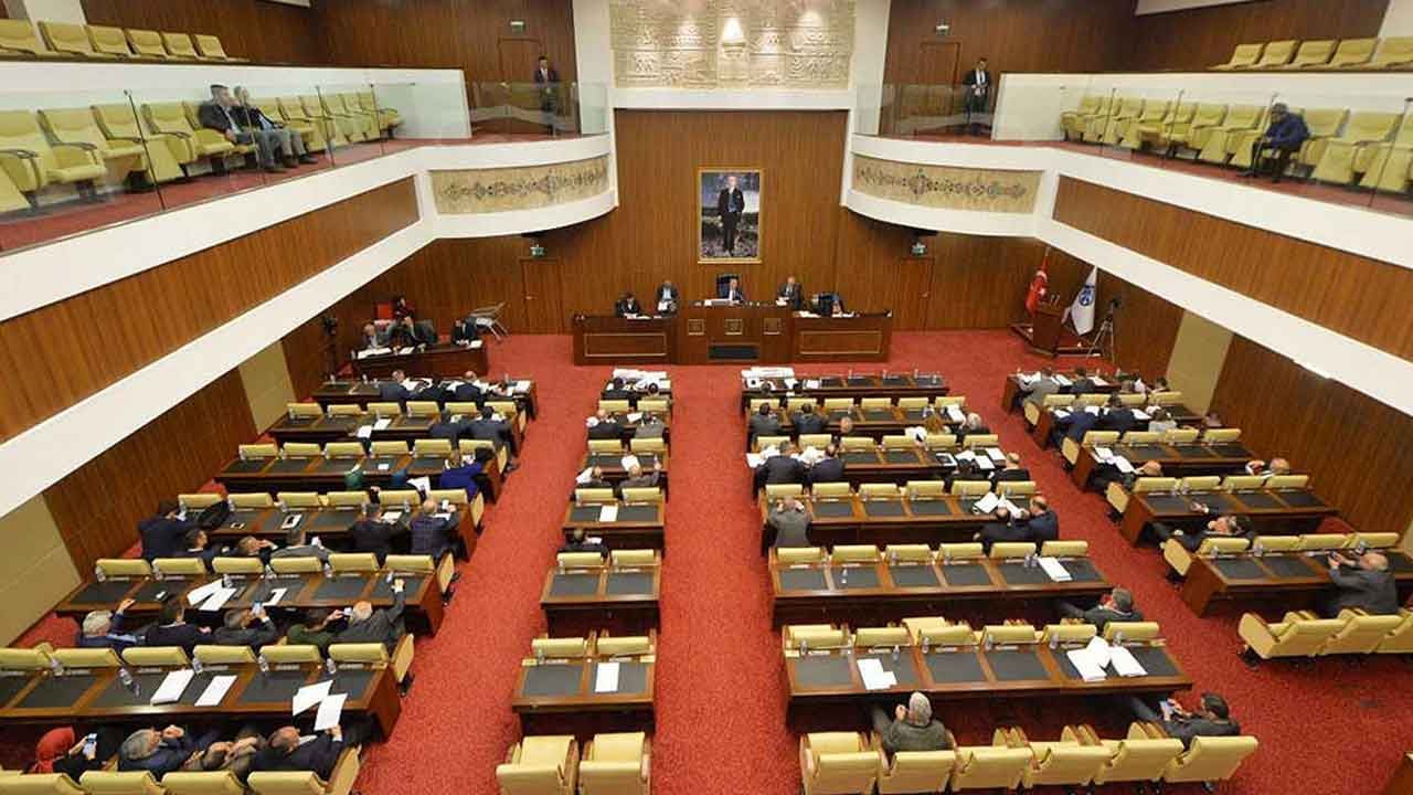 Foto - Melih Gökçek 'bomba haber' diyerek söze başladı! 'Görevden alındılar' diyerek duyurdu