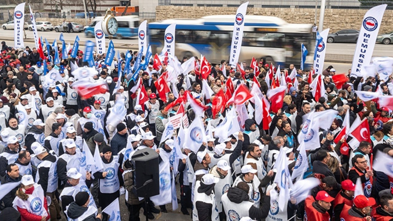 Foto - Memur seyyanen zam peşinde