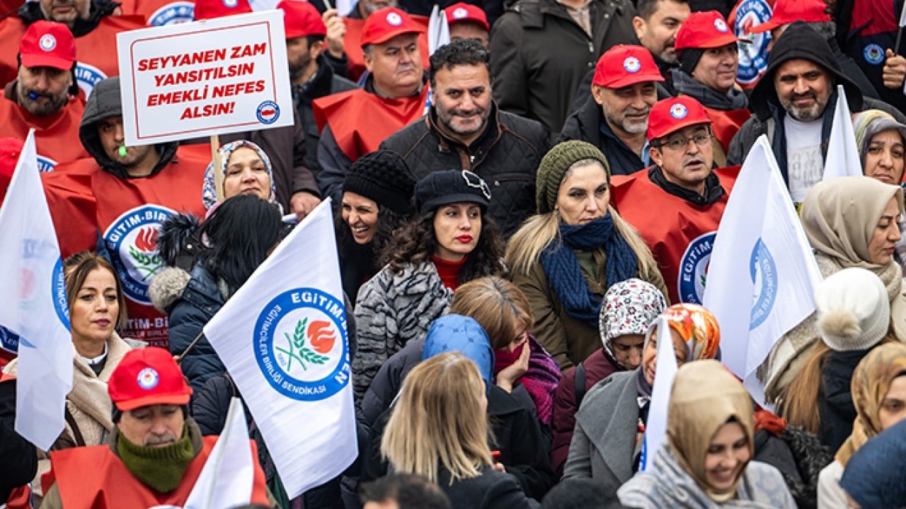 Foto - Memur seyyanen zam peşinde