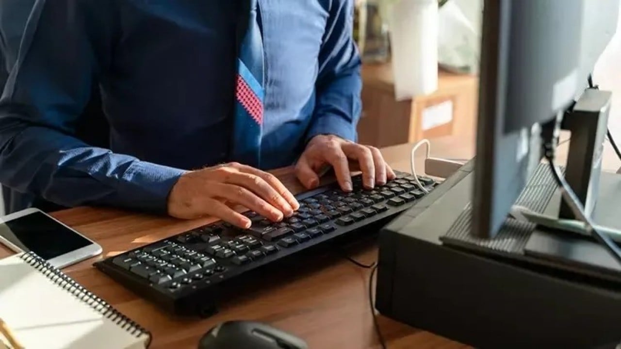 Foto - Memuriyet hayatında milat! Yanlış yapanın hem maaşı kesilecek hem 3 yıl kapı dışarı edilecek