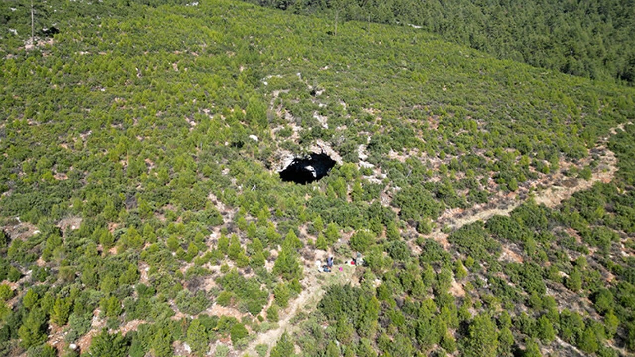 Foto - Merak edilen 90 metrelik kara deliğe ilk kez inildi