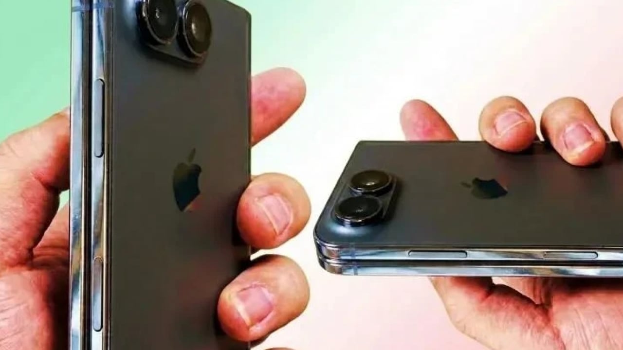 Merakla bekleniyordu: Katlanabilir iPhone görücüye çıktı!