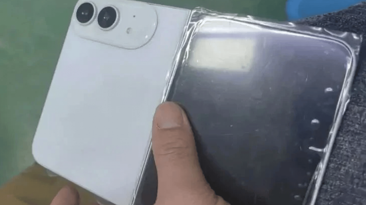 Foto - Merakla bekleniyordu: Katlanabilir iPhone görücüye çıktı!