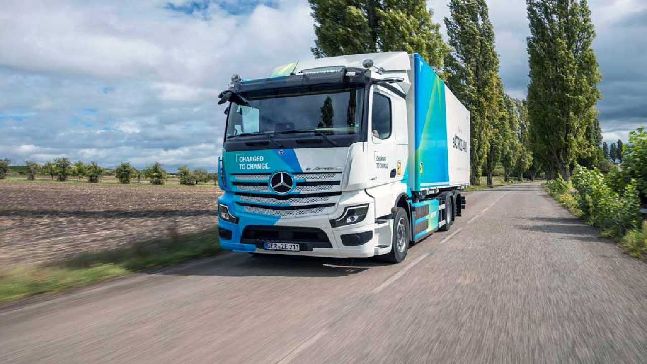 Foto - Mercedes, eActros 400 ile elektrikli ağır taşımacılıkta vites yükseltti