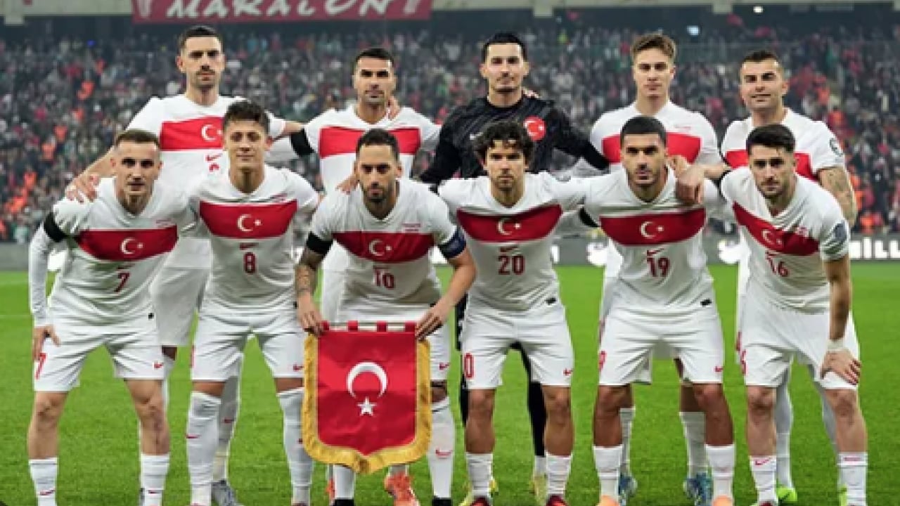 Merih Demiral'a tepkiler çığ gibi büyüyor! Bu nasıl açıklama böyle...